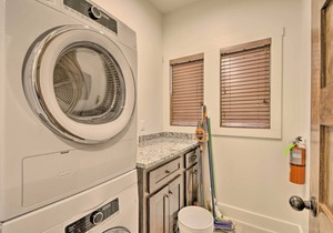 Cottage in Gated Community: Hike, Fish, Golf