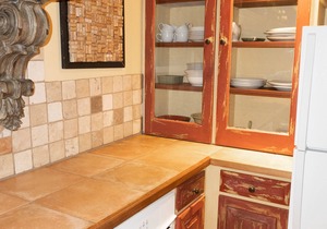 Cottage Located at Gorgeous 1889 Victorian Bed and Breakfast near Charleston