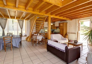 Cottage with fireplace, garden, and Wi-Fi in Les Salles