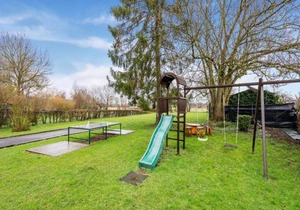 Cottage with Garden, Lessive