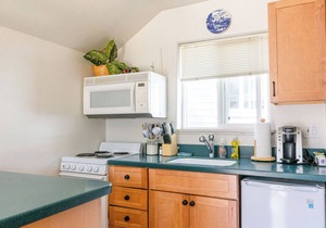 Cottages on Monastery – A Downtown Sitka Retreat
