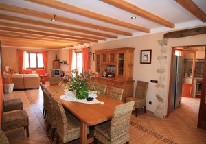 Country house with swimming pool and A/C in quiet area