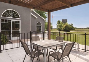 Country Inn & Suites by Radisson Cottage Grove MN