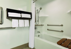 Country Inn & Suites by Radisson, Brooklyn Center, MN