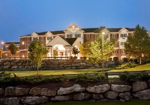 Country Inn & Suites by Radisson Manchester Airport NH