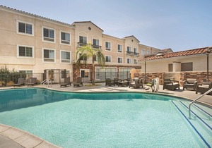Country Inn & Suites by Radisson, San Bernardino (Redlands), CA