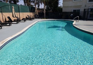 Country Inn & Suites by Radisson, San Bernardino (Redlands), CA