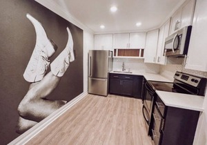 Country Music Themed Condo Steps from Music Row