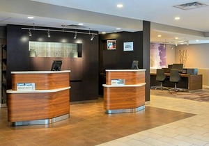 Courtyard by Marriott Lincroft Red Bank