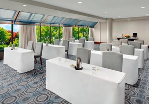 Courtyard by Marriott Boston Cambridge