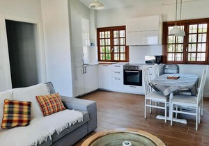 Covelo Beach Apartment