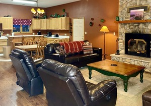 COZY 3 Bedroom Condo Red River, NM COTTONWOOD #2