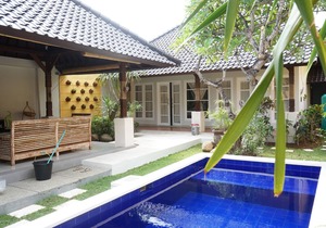 Cozy 3 Bedroom villa Seminyak