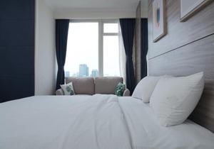 Cozy and Tranquil Studio Menteng Park Apartment By Travelio