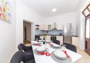 Cozy Apartment In Kastel Sucurac