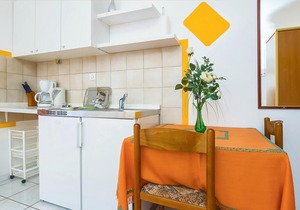 Cozy apartment in Omis with WiFi