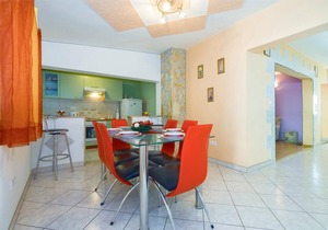 Cozy apartment in Omis with WiFi