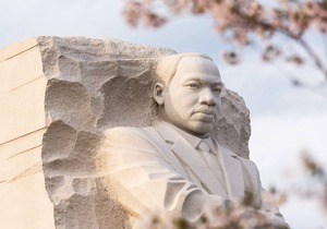 Cozy Capitol Hill Apt 1 Minute Walk To Metro w/Parking