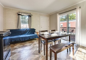 Cozy Cassopolis Cabin, Near Parks & Golfing!