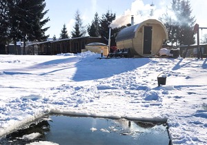 Cozy cottage on the Niegocin Lake.