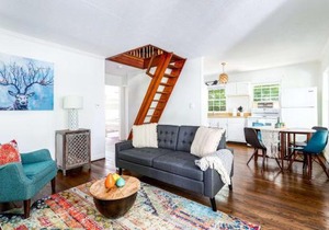Cozy Cottage w Hot Tub, Fire Pit, WiFi & Sunroom!