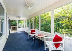 Cozy Cottage w Hot Tub, Fire Pit, WiFi & Sunroom!