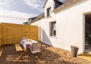 Cozy Countryside Home near Beach with Private Terrace, WiFi, and EV Charging