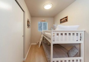 Cozy Duplex Unit - Beautiful Lake Views!