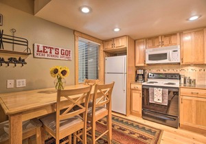 Cozy Family Condo in Mammoth Lakes w/Balcony