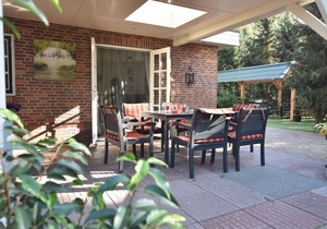 Cozy Holiday Home in Reutum with Jacuzzi