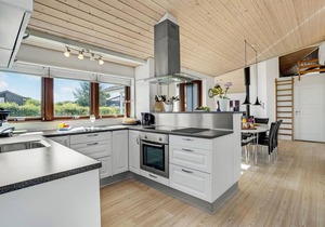 Cozy home in Ejstrupholm with sauna