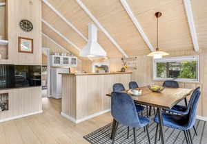 Cozy home in Hvide Sande with sauna