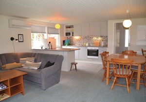 Cozy home in Sunds with WiFi