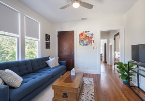 COZY OLD NORTHEAST/DOWNTOWN APARTMENT: CLOSE TO EVERYTHING