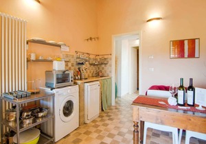 Cozy Retreat with Garden