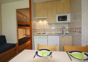 Cozy Studio for 4 with Mountain View, Near Ski Lifts and Shops