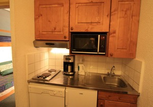 Cozy Studio in Tignes with South-Facing Balcony, 150m from Slopes