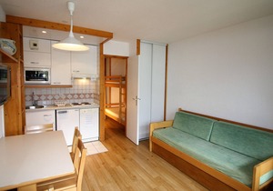 Cozy Studios in Tignes with Mountain Views, Balcony, Near Ski Lifts and Shops