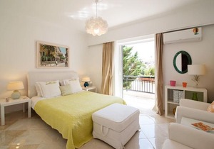 Cozy Three Bedroom Apartment in Varkiza