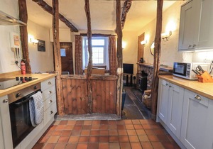 CRAGG COTTAGE, family friendly, character holiday cottage in Lindale