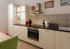 Creative Home SMN Station - Fancy Apartments