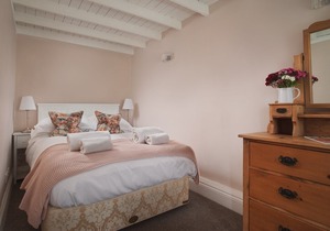 Crow Hall - Luxury Holiday Accommodation