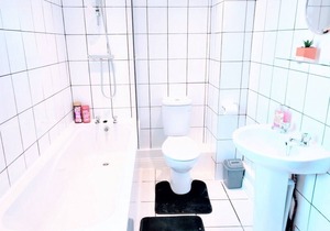 Crystal Suite 3 is outside the metro station and a short walk to the Fish Quay.