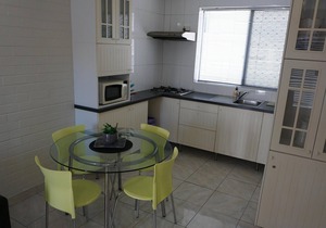 Cute and affordable park side accommodation