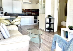 Cute and affordable park side accommodation