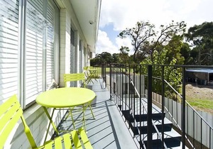 Cute and affordable park side accommodation