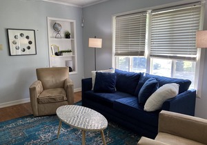 Cute House close to Notre Dame Stadium!