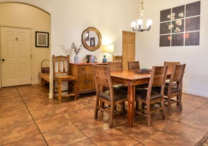 CW419 *Newly Updated Kitchen* 3 Bed/2 Bath Elegant Townhome, Located in the Heart of Downtown