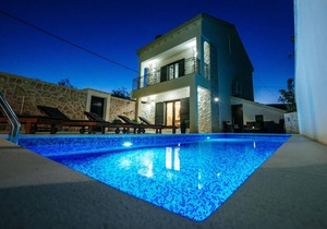 Dalmatian Villa Castello Coza with pool