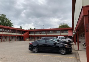 Dauphin Inn Express
